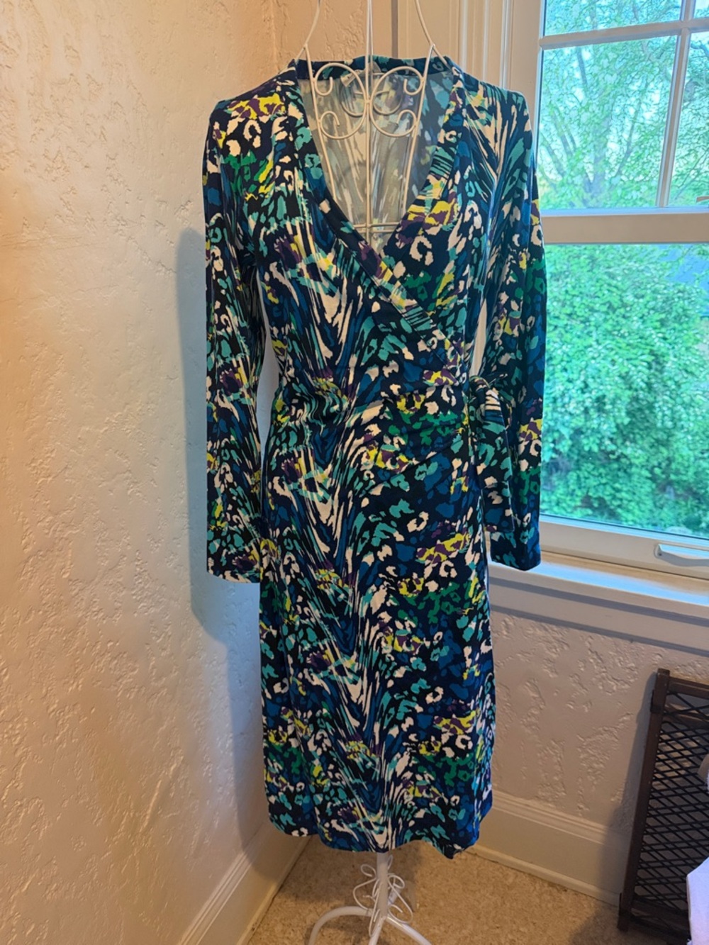 Women's Blue & Green Abstract Wrap Midi Dress